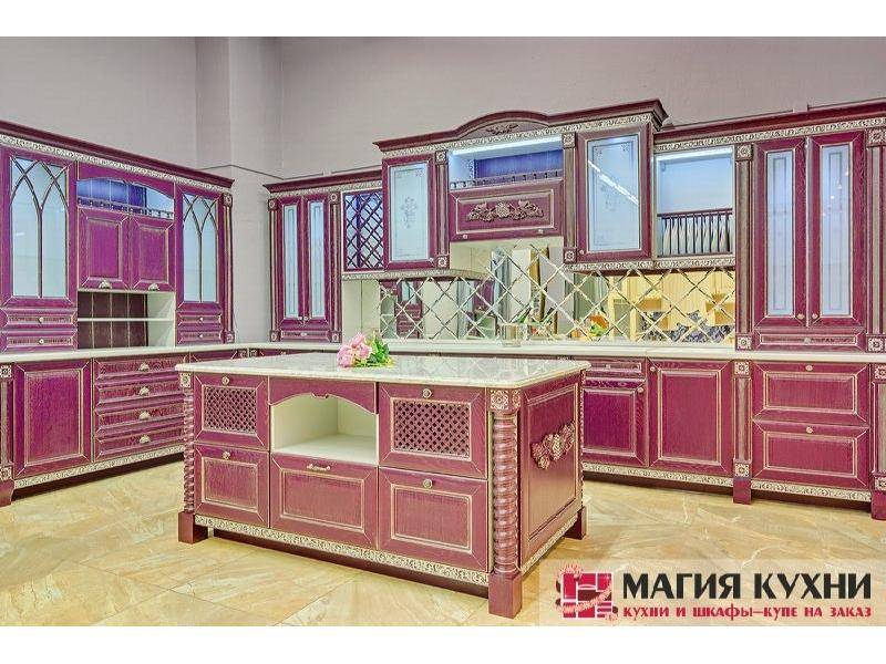 красная стильная кухня luxury в Симферополе